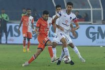 Isl Methodical Delhi Dynamos Keep Fc Goa At Bay