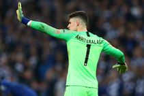Kepa Refuses To Be Substituted Chris Sutton Reaction Chelsea Manchester City Efl Cup Final