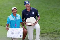 Pga Tour Matt Kuchar Defends Pay Decision Caddie Low Wage Mayakoba Golf Classic Win