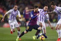 La Liga Messi Penalty Lifts Barca As Griezmann Eclipses Torres