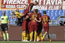 Serie A Kolarov Fazio Score Edge Roma Closer Champions League Berths