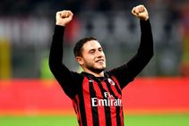 Manchester United Contemplate Ac Milan Defender As Antonio Valencia Successor