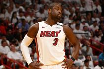 Heat Star Dwyane Wade Breaks Michael Jordans Record For Most Blocks By Guard