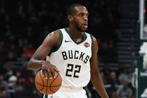 Nba Wrap Bucks Hand Lakers Fourth Consecutive Loss In Milwaukee