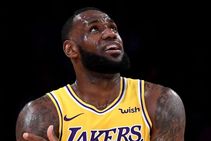 Nba Wrap Lakers Fall Back In Playoff Race With Loss To Clippers