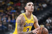 Lonzo Ball Injury Update Lakers Guard Ankle Remains Out Will Be Re Evaluated In 1 Week