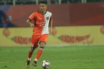 Carlos Pena To Stay With Fc Goa For One More Season