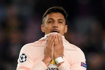 Alexis Sanchez Apologises Manchester United Fans