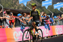 Esteban Chaves Wins Stage 19 Giro Ditalia