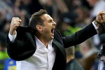 Derby Troll Leeds Over Frank Lampard Oasis Song Championship Playoffs