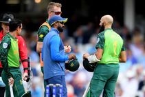 Hashim Amla Goes Off After Blow To The Head South Africa Cricket World Cup