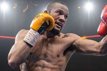 Williams Upsets Hurd To Win Light Middleweight Titles