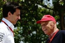 Toto Wolff Niki Lauda Death Mercedes