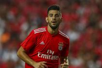 Pizzi Signs New Deal With Benfica