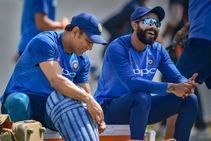 Icc Cricket World Cup 2019 Ms Dhoni Is The Worst Dancer In Team India Ravindra Jadeja