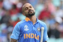 Shikhar Dhawan To Stay With Team Icc World Cup 2019 Despite Injury