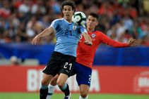 Chile 0 Uruguay 1 Cavani Header Snatches Top Spot In Group C