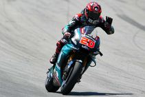 Motogp Raceweek Quartararo Claims Pole 11 Days After Surgery
