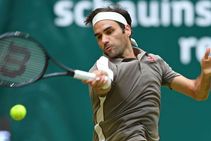 Roger Federer Beats Jo Wilfried Tsonga Halle Open