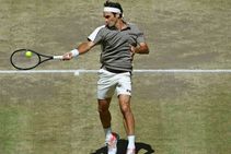 Majestic Federer Eases To Landmark 10th Halle Title