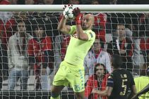 Maurizio Sarri Wants To Bring Pepe Reina To Juventus