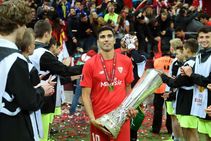 Ramos Monchi Lead Tributes To Former Sevilla Star Reyes