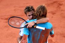 Stan Wawrinka Stefanos Tsitsipas French Open Five Set Epic Roger Federer Rafael Nadal Through