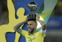 Dani Alves Ready To Take Pay Cut To Join Arsenal