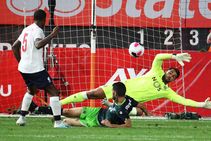 Origi Scores Again Fernandes Shines As Sporting Hold Liverpool