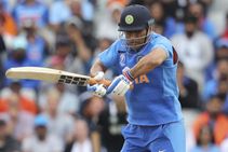 Icc World Cup 2019 India Vs New Zealand Did Dhoni Lose His Wicket To An Umpiring Error