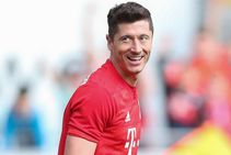 Robert Lewandowski Could Sign New Bayern Contract Mario Mandzukic
