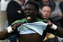 Afc Champions League Bafetimbi Gomis Al Hilal Control