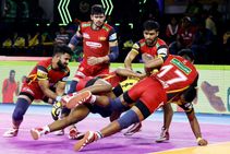 Pkl 2019 Sizzling Sehrawat Guides Bengaluru Bulls To Easy Win Over Telugu Titans