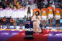 Pro Kabaddi League 2019 Para Olympian Deepa Malik Visits Pkl Sings National Anthem
