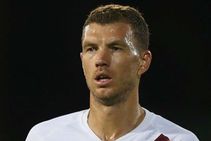 Edin Dzeko Extends Roma Contract To 