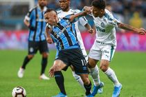 Gremio Palmeiras Gustavo Scarpa Luiz Felipe Scolari