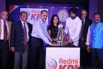 Kpl 2019 Bs Chandrasekhar Veda Krishnamurthy Unveil Karnata Premier League Trophy