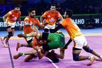 Pkl 2019 Puneri Paltan Makes A Roaring Comeback Demolishes Patna Pirates