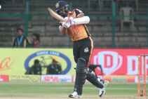 Kpl 2019 R Vinay Kumar Leads From The Front As Hubli Tigers Progress To Playoffs