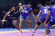 Pkl 2019 Siddharth Desai Guides Telugu Titans To Easy Win Over Haryana Steelers
