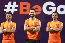 Virat Kohli Unveils Fc Goa S New Home Jersey