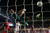 Mk Dons Liverpool Efl Cup Stuart Moore Error Ki Jana Hoever