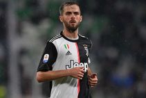 Juventus 2 0 Spal Pjanic And Ronaldo Lift Bianconeri