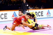 Pkl 2019 Dabang Delhi Consolidate Their Position On Top Of The Table Following Win Over Telugu Titan