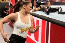 How Ronda Rousey Absence Affected Wwe Smackdown Move To Fox