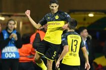 Slavia Prague 0 2 Borussia Dortmund Achraf Double Drags Bvb To Victory