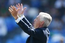 Champions League Report Genk Napoli Carlo Ancelotti Men Rue Missed Chances