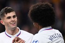 Burnley 2 4 Chelsea Pulisic Hat Trick Heroics Earn Seventh Straight Win