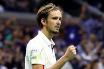 Daniil Medvedev Sees Off Alexander Zverev In Atp Shanghai Masters