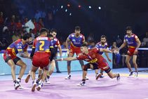 Pro Kabaddi League 2019 Up Yoddha Seal Play Off Spot With Win Over Dabang Delhi